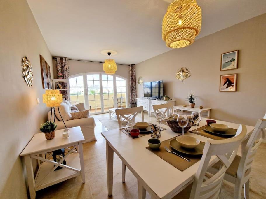 Royal Golf View: 2Br, Pools & Ac Apartment Sitio de Calahonda Exterior photo